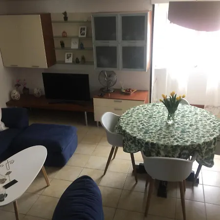 Daire Apartmentsit Vista Mare *